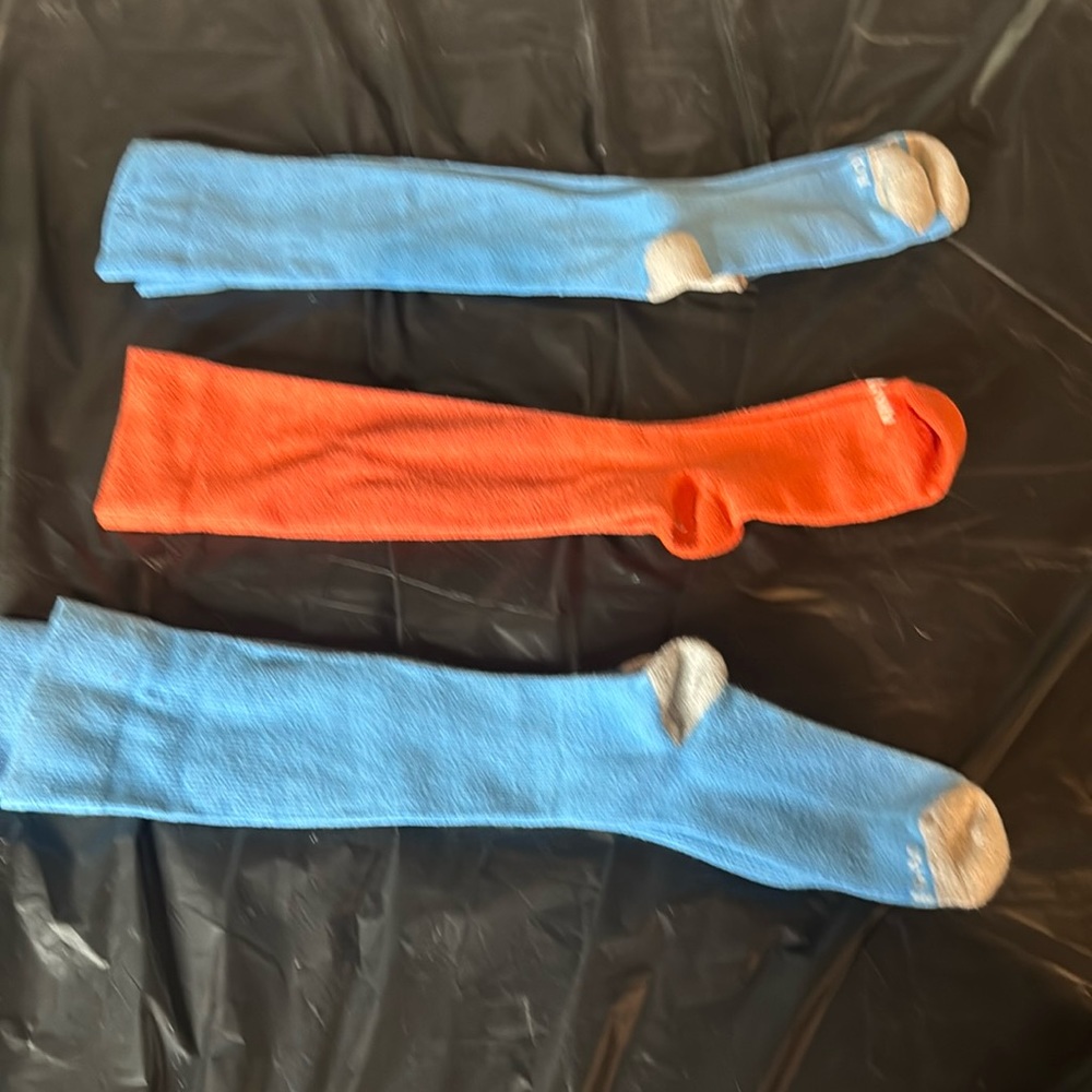 WELLOW LONG COMPRESSION WOMENS SOCKS 1 NEW AND 2 SLIGHLTY WORN pairs ORANGE/Blue